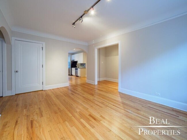 Building Photo - 0 bedroom in CHICAGO IL 60647
