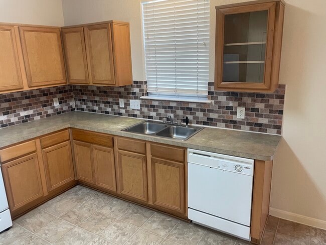 Building Photo - 8031 Barnes Ridge Ln