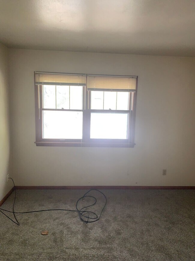 Building Photo - 415 Denver St