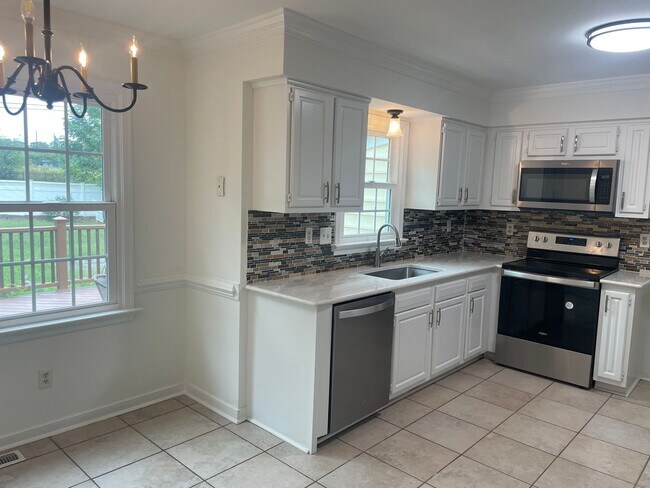Building Photo - Gayton Green 4 Bedroom  2.5 Bath Home