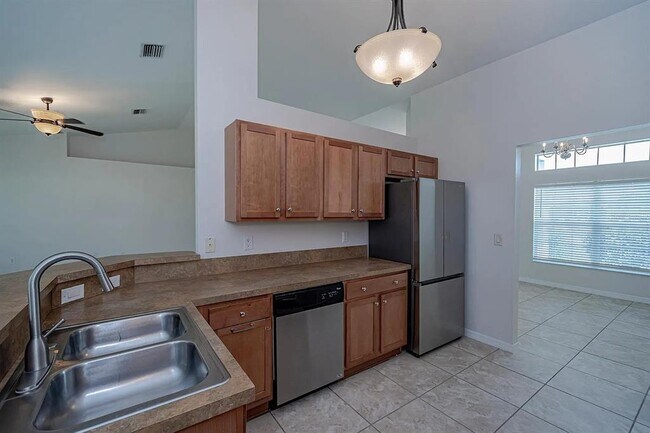 Building Photo - 1401 Vermouth Ln