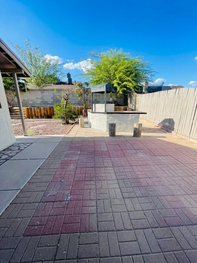 Building Photo - 3438 Avenida Del Pueblo