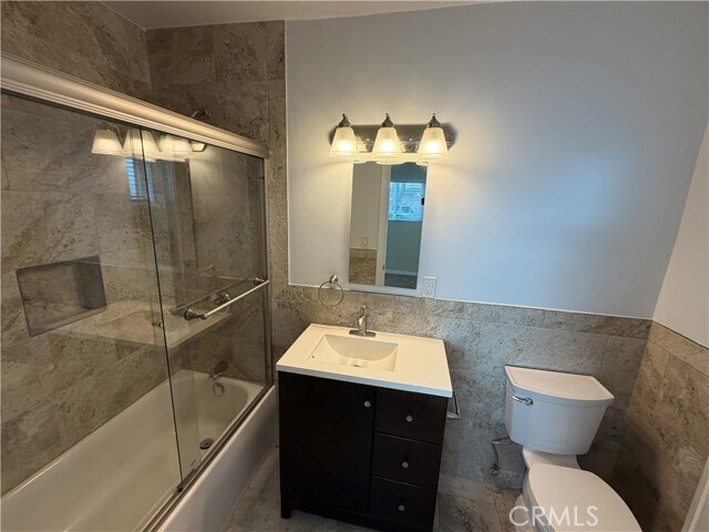 Building Photo - 2227 E Westport Dr