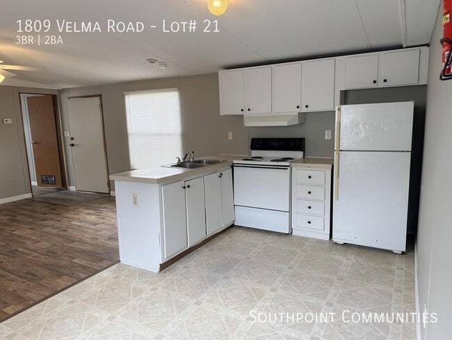 Building Photo - 1809 Velma Rd