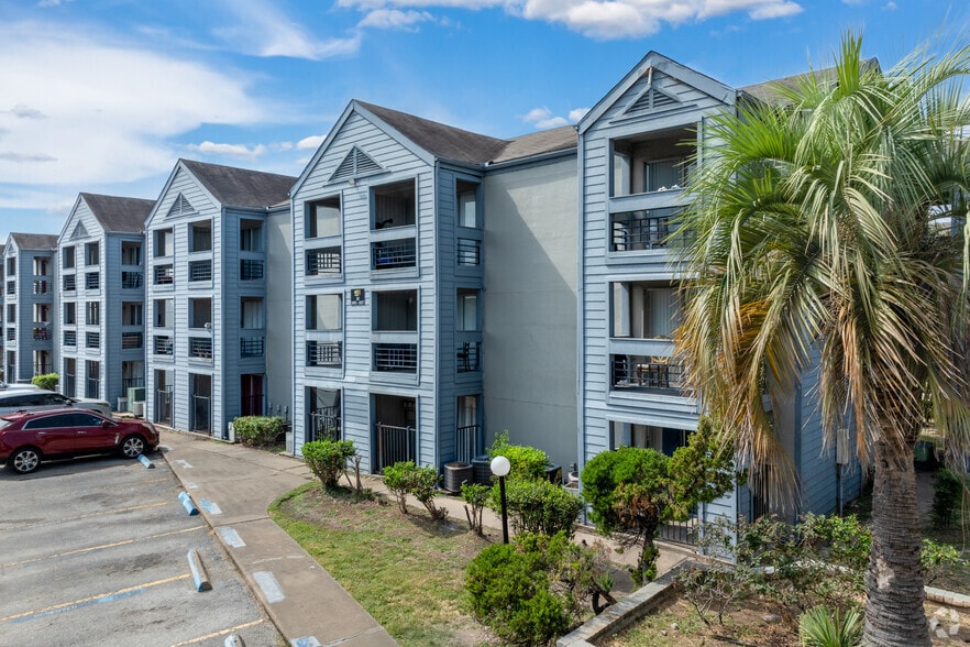 Primary - 7979 Westheimer Apartments