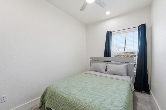 Building Photo - 7908 Brandon St