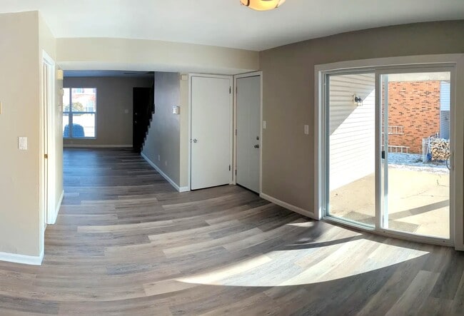 Building Photo - 709 Ganim Dr