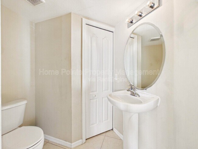 Building Photo - 9440 Ivy Brook Run