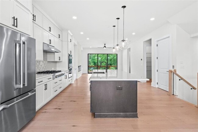 Primary Photo - 2040 Juliette Ave