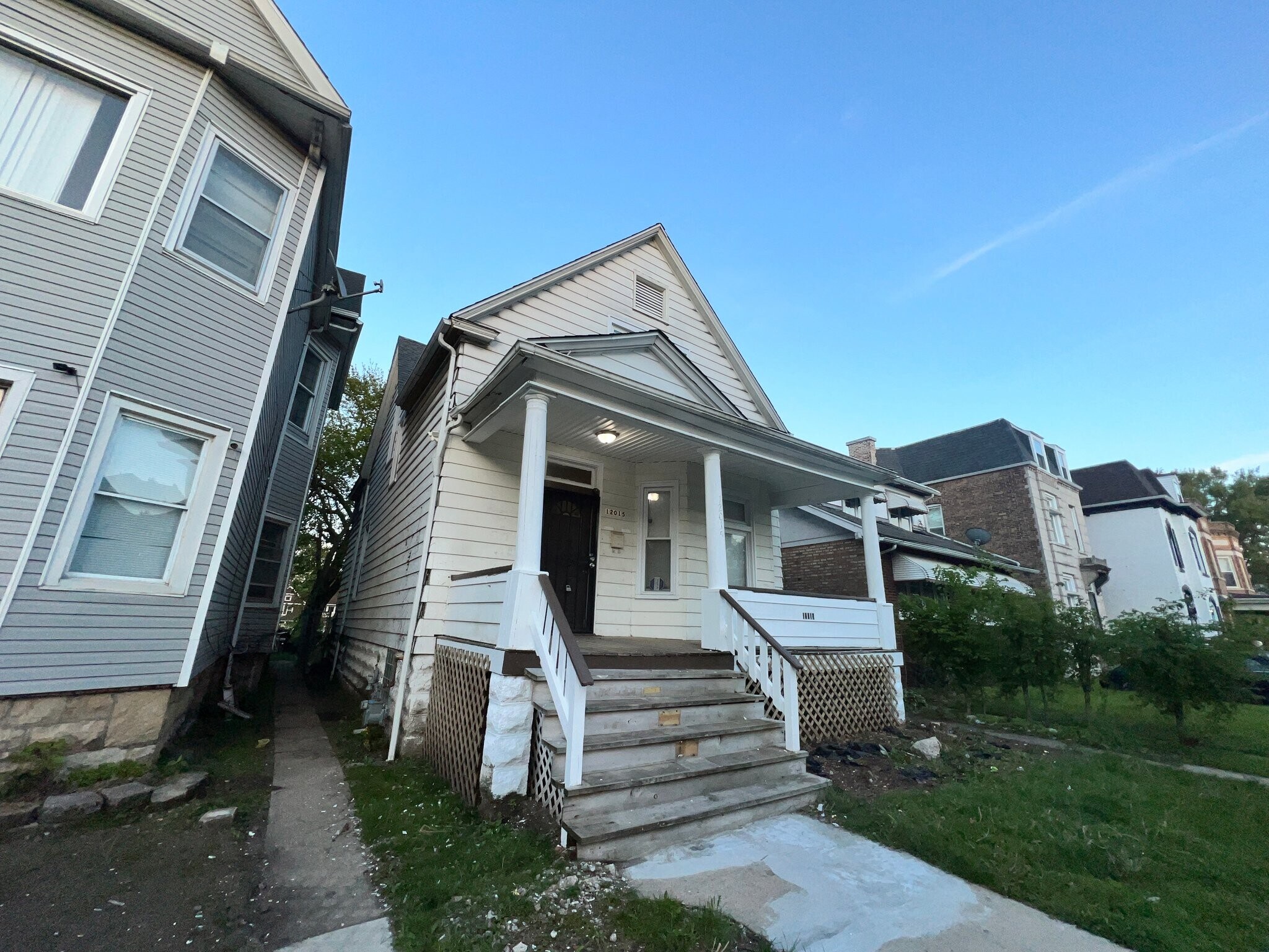 Building Photo - 12015 S Stewart Ave