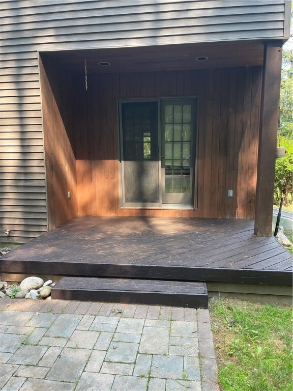 Building Photo - 48 Hemlock Ln