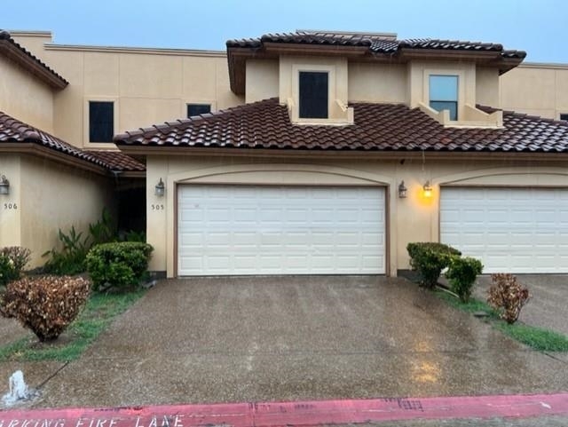 Primary Photo - 707 St James Dr