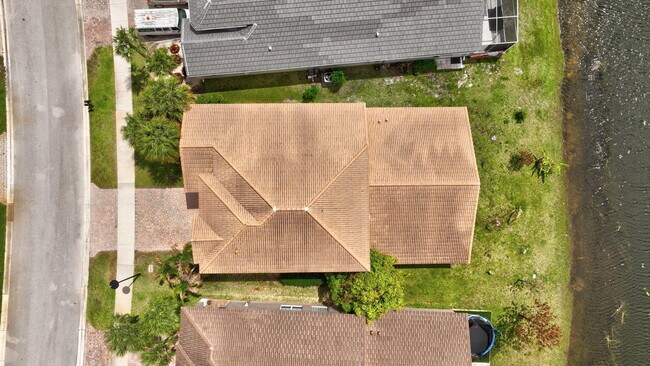 Building Photo - 2237 Newport Isles Blvd