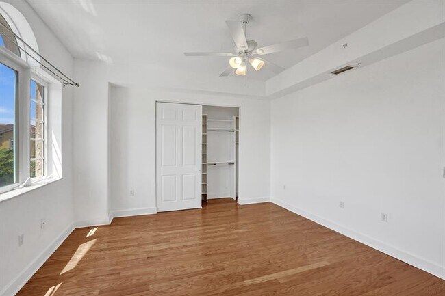 Building Photo - 1861 Coral Heights Blvd