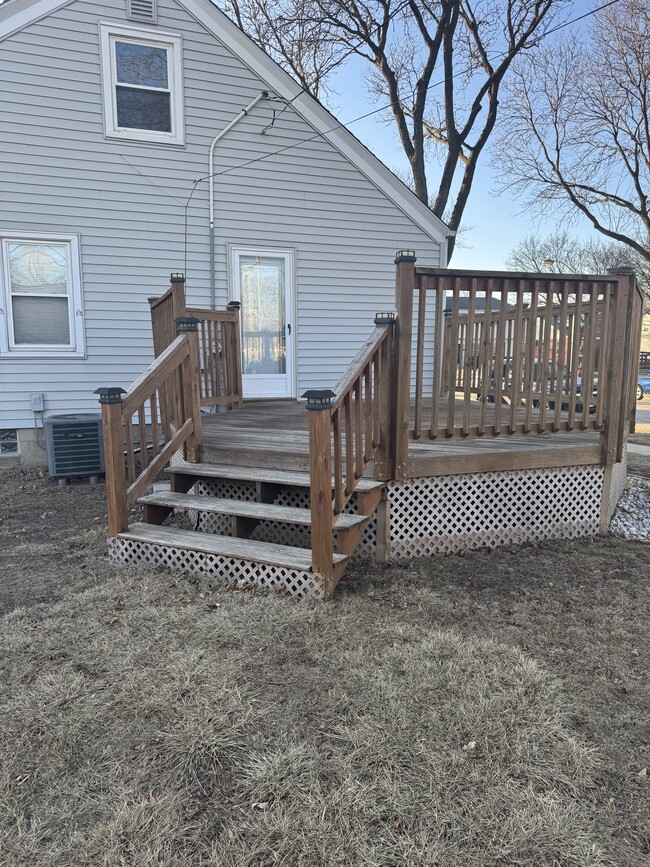 Deck - 2204 S 109th St