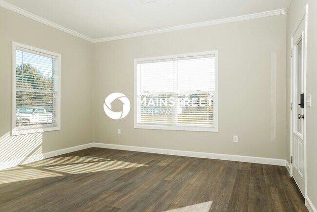 Building Photo - 4 Bedroom Pet-Friendly Home in North Port, FL with Main Street Renewal