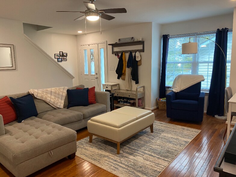 Building Photo - 78 Shady Ln