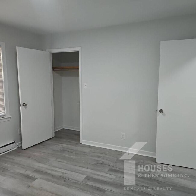 Building Photo - 507 Garrett St