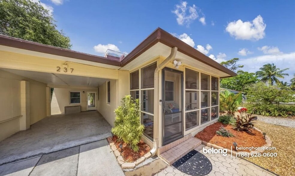 Building Photo - 237 SW 20th St