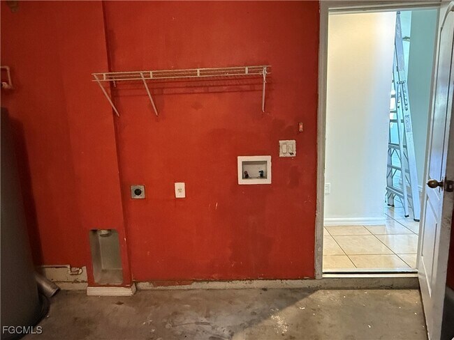 Building Photo - 633 Alabama Rd S