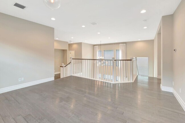 Building Photo - 16317 Cabernet Dr