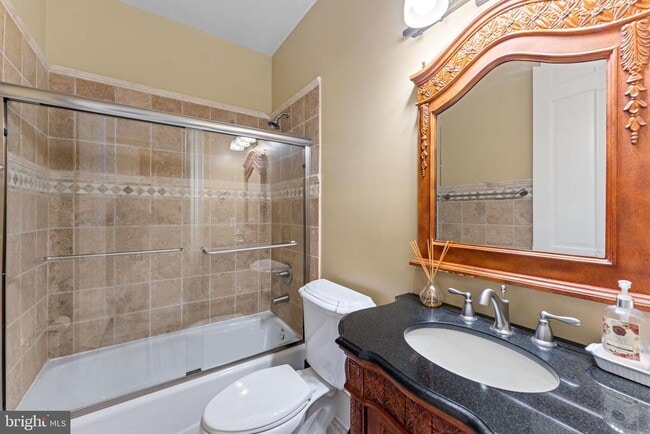 Building Photo - 10447 New Ascot Dr