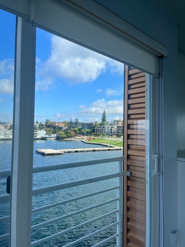 Building Photo - Kirkland Waterfront Condo Available Now! S...