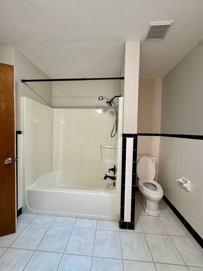 Building Photo - 2720 Hazel St