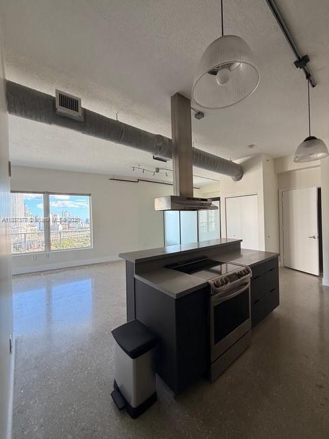 Building Photo - 10 SW South River Dr