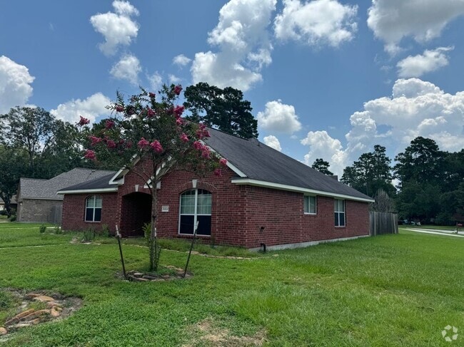 Building Photo - 16602 N Quadrant Ct