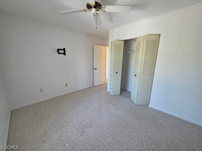 Building Photo - 9970 Sailview Ct