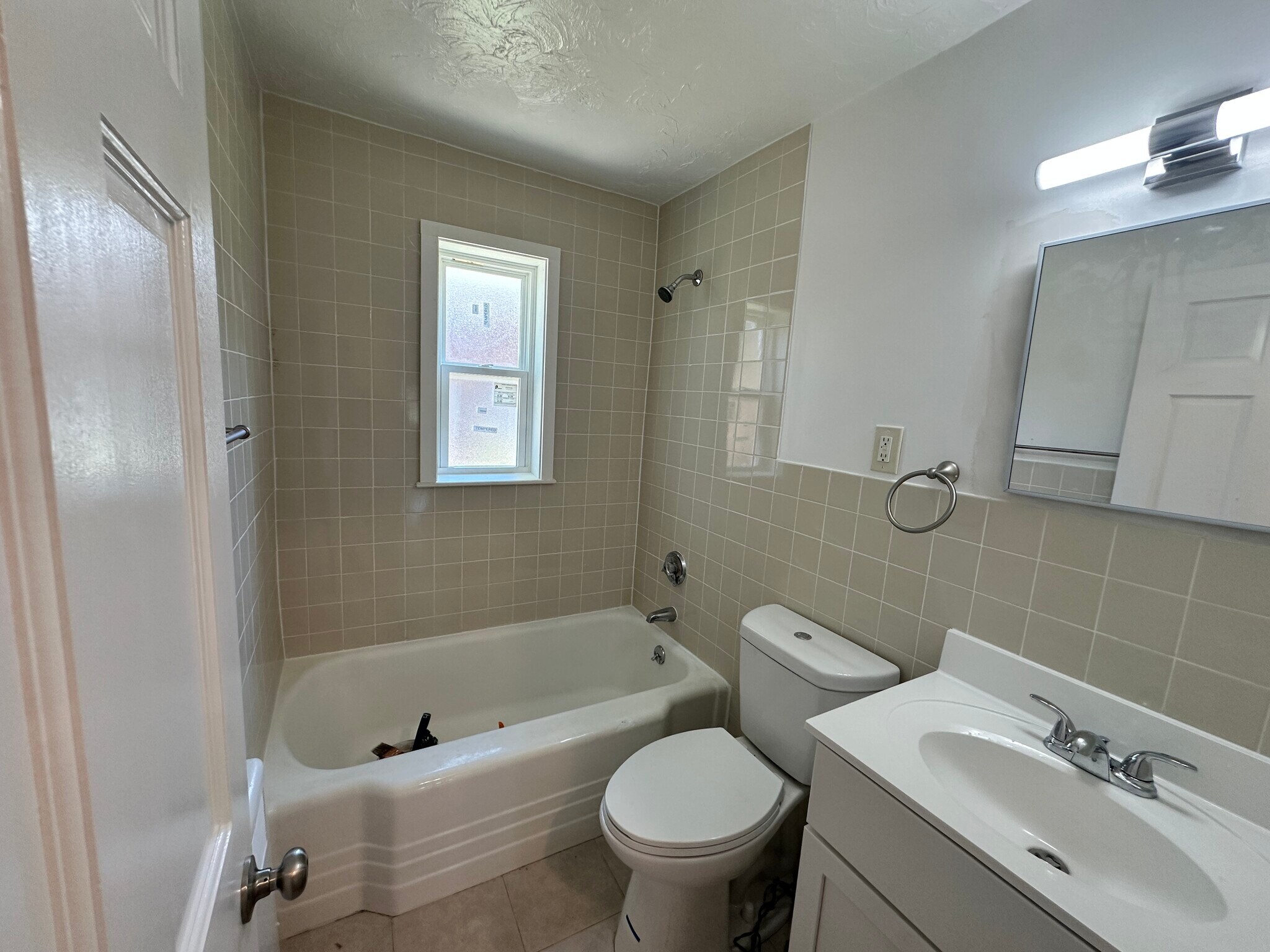 Building Photo - 186 Summit Ave