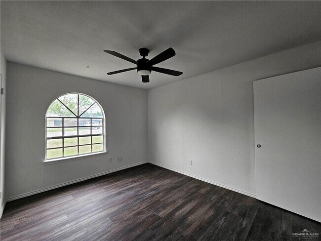 Building Photo - 801 N 29th St