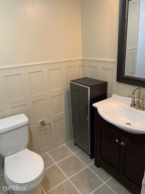 Building Photo - 2 br, 1 bath Condo - 5913 Mayflower Court T3