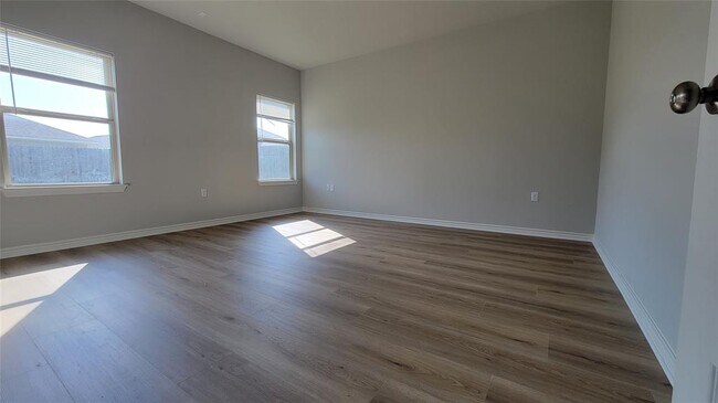 Building Photo - 1311 Hazleton Cove