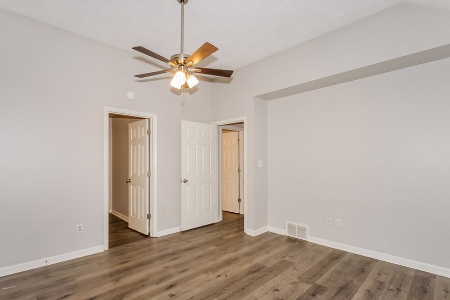 Building Photo - 330 Avery Jordan Cove