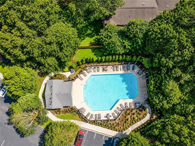 Building Photo - 1745 Kilmington Ct