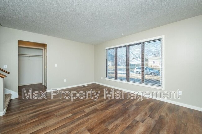 Building Photo - 3917 SW 3rd St