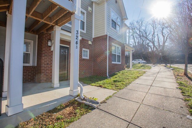 Building Photo - Lovely 2 BR/1 BA Condo in Marshall Heights!