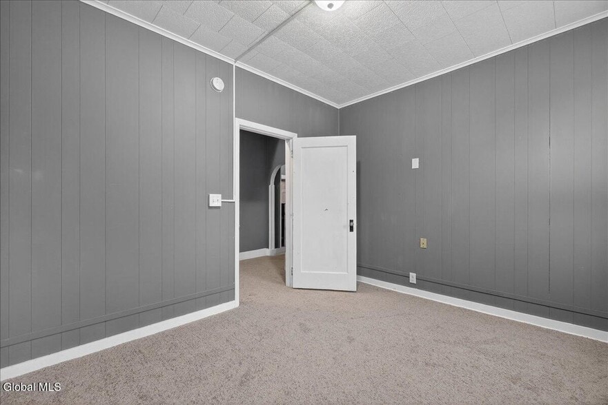 Building Photo - 415 Broadway