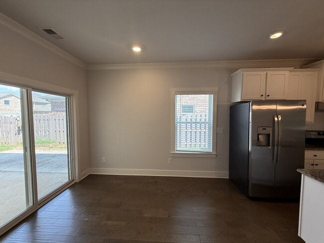 Building Photo - 22 Desert Oak Ct SW