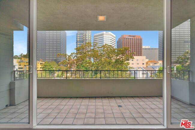 Building Photo - 1300 Midvale Ave