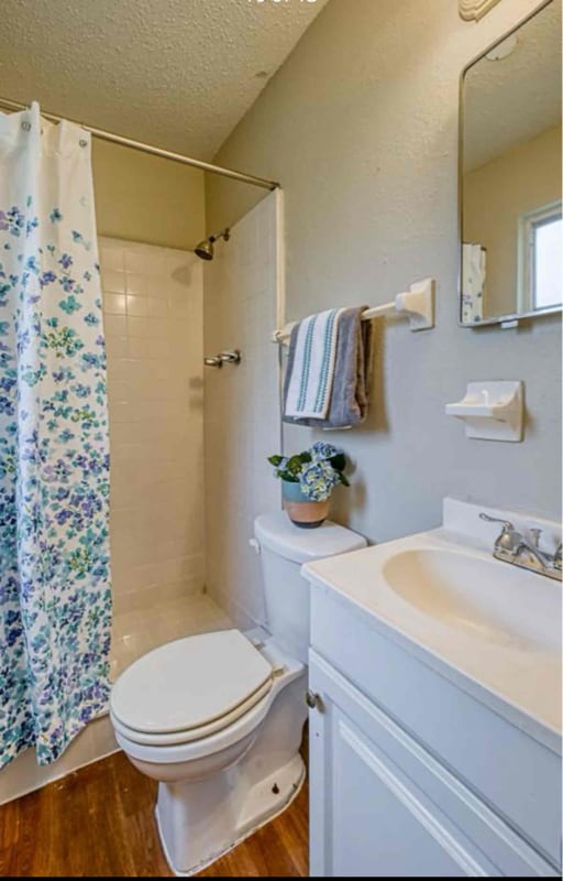 Building Photo - 2220 Eudine Dr W
