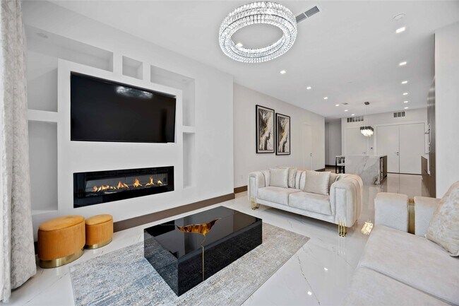 Building Photo - 1711 Allen Pkwy