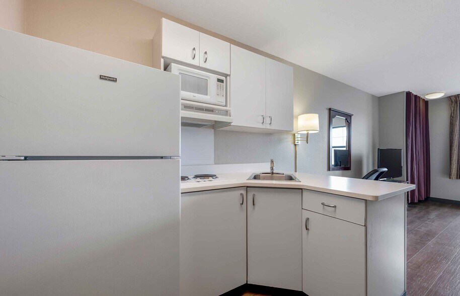 Building Photo - Furnished Studio-Chicago - Romeoville - Bo...