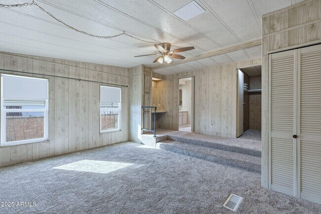 Building Photo - 17048 N 66th Terrace