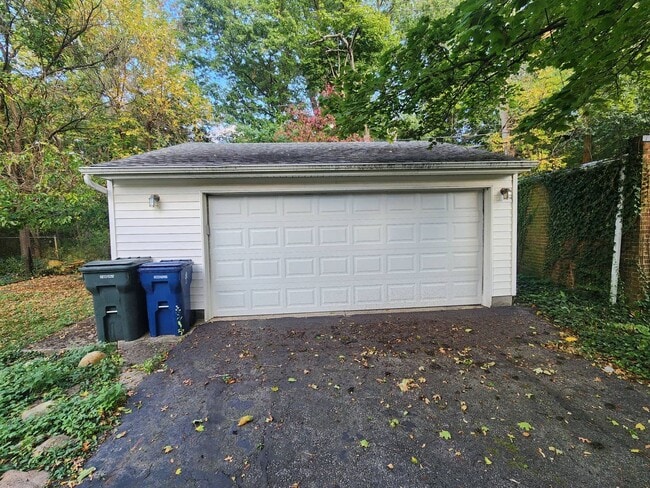 Building Photo - A Place You’ll Love to Call Home – Gorgeous 4-Bedroom Property!