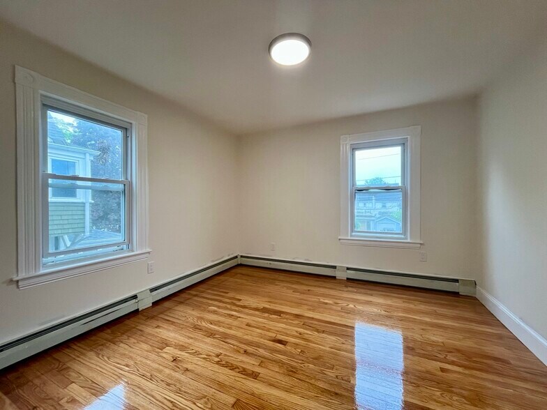Building Photo - 6 Bromfield St