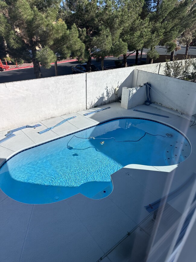 Building Photo - 9684 Summer Cypress St