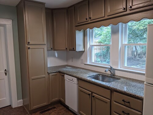 Building Photo - 1245 S Hawthorne Rd